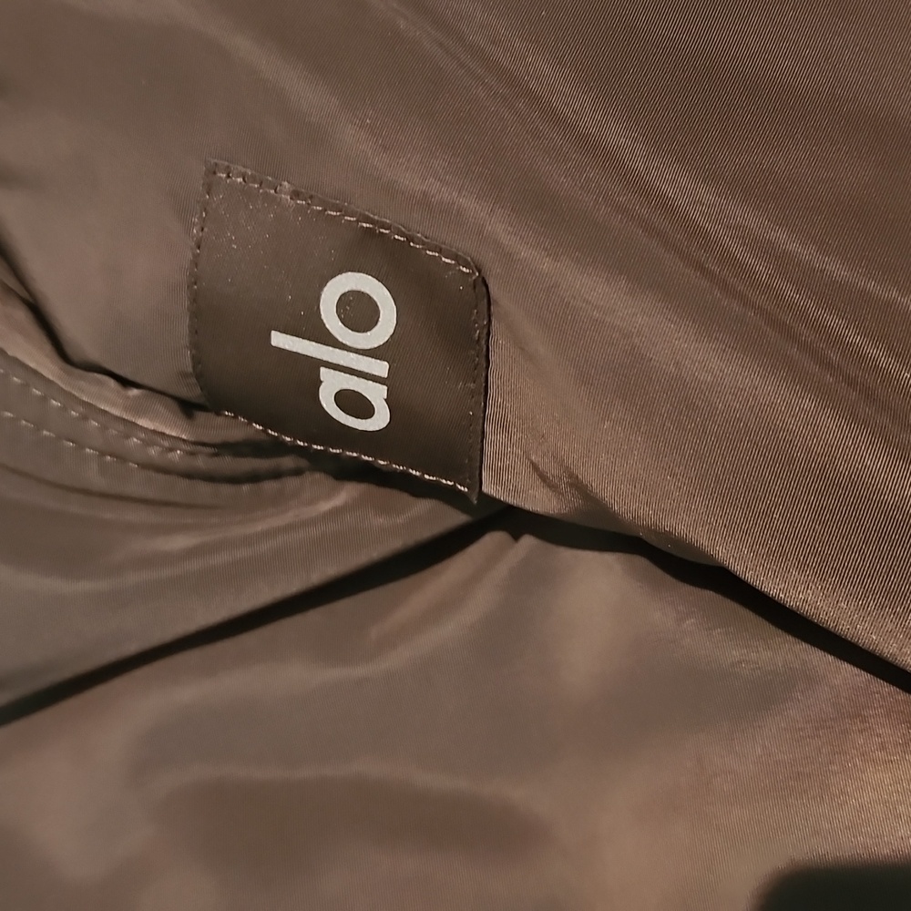 Alo Cropped Breakline Bomber Jacket - Picture 7 of 13